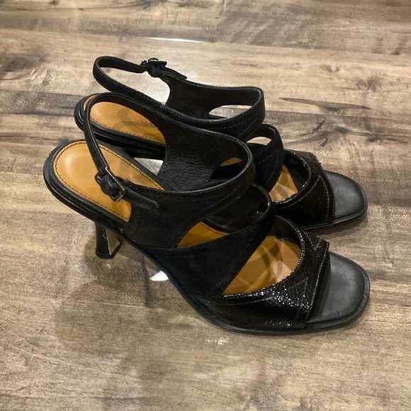 DONALD PLINER LEATHER SLINGBACK HEELED SANDAL 9.5 - Picture 4 of 8